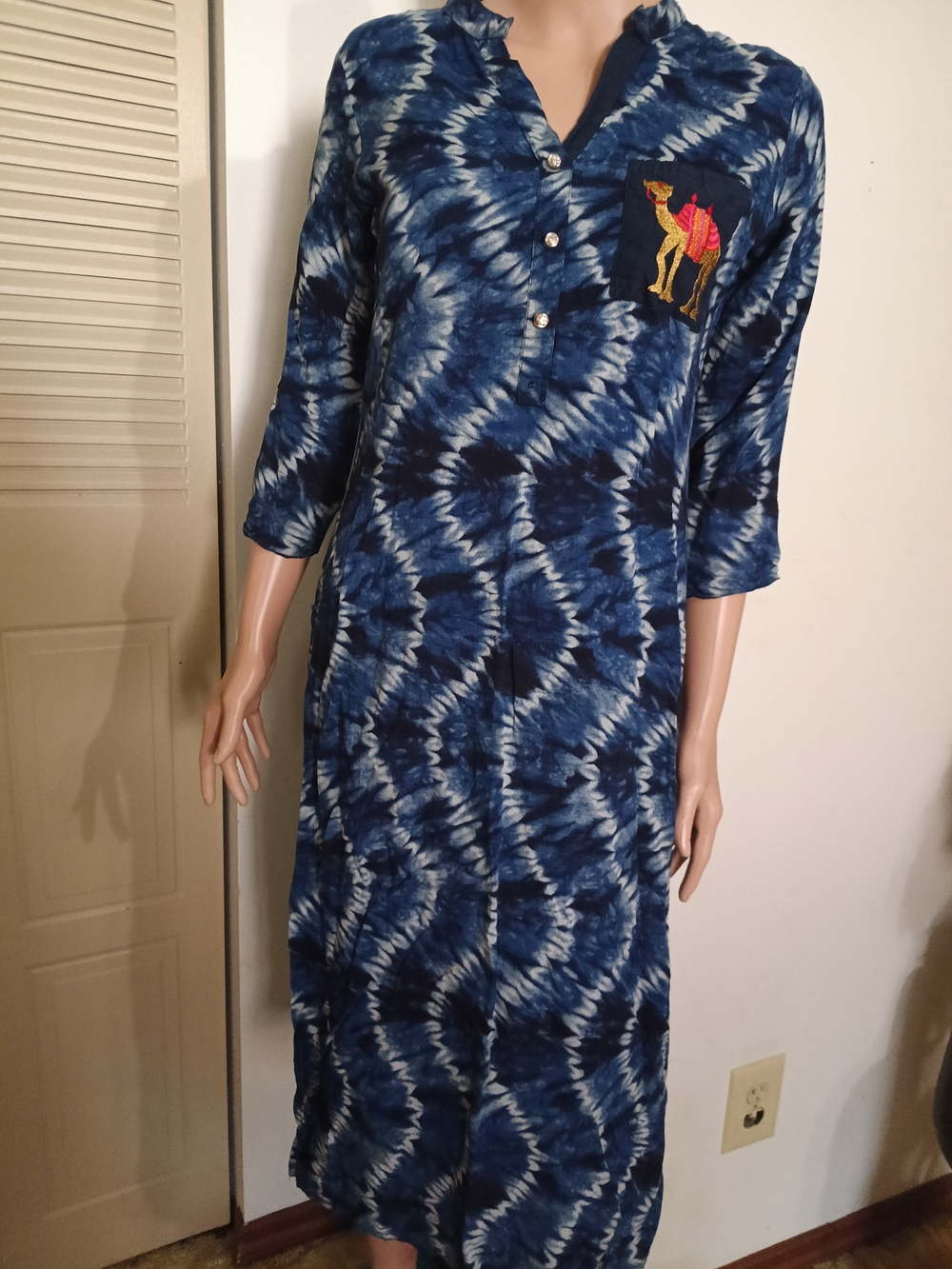 Blue Tie-Dye Kaftan with Embroidered Pocket